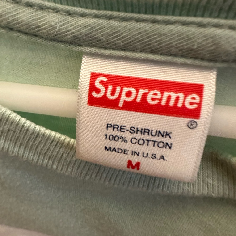 Supreme Tshirt Size M